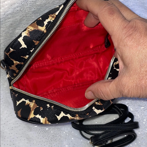 Victoria's Secret Animal Print Crossbody Bag EUC no Call outs - Picture 8 of 8